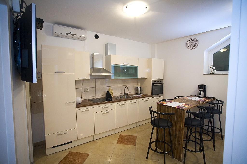 Apartments Rubic Omiš Oda fotoğraf