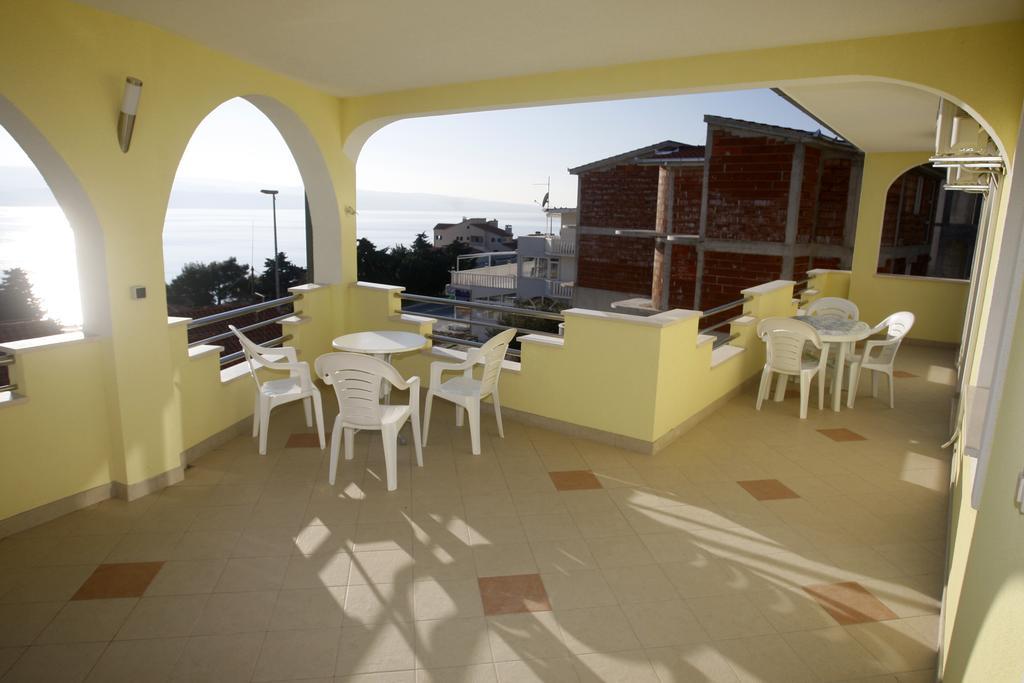Apartments Rubic Omiš Oda fotoğraf