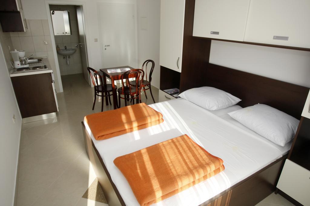 Apartments Rubic Omiš Oda fotoğraf